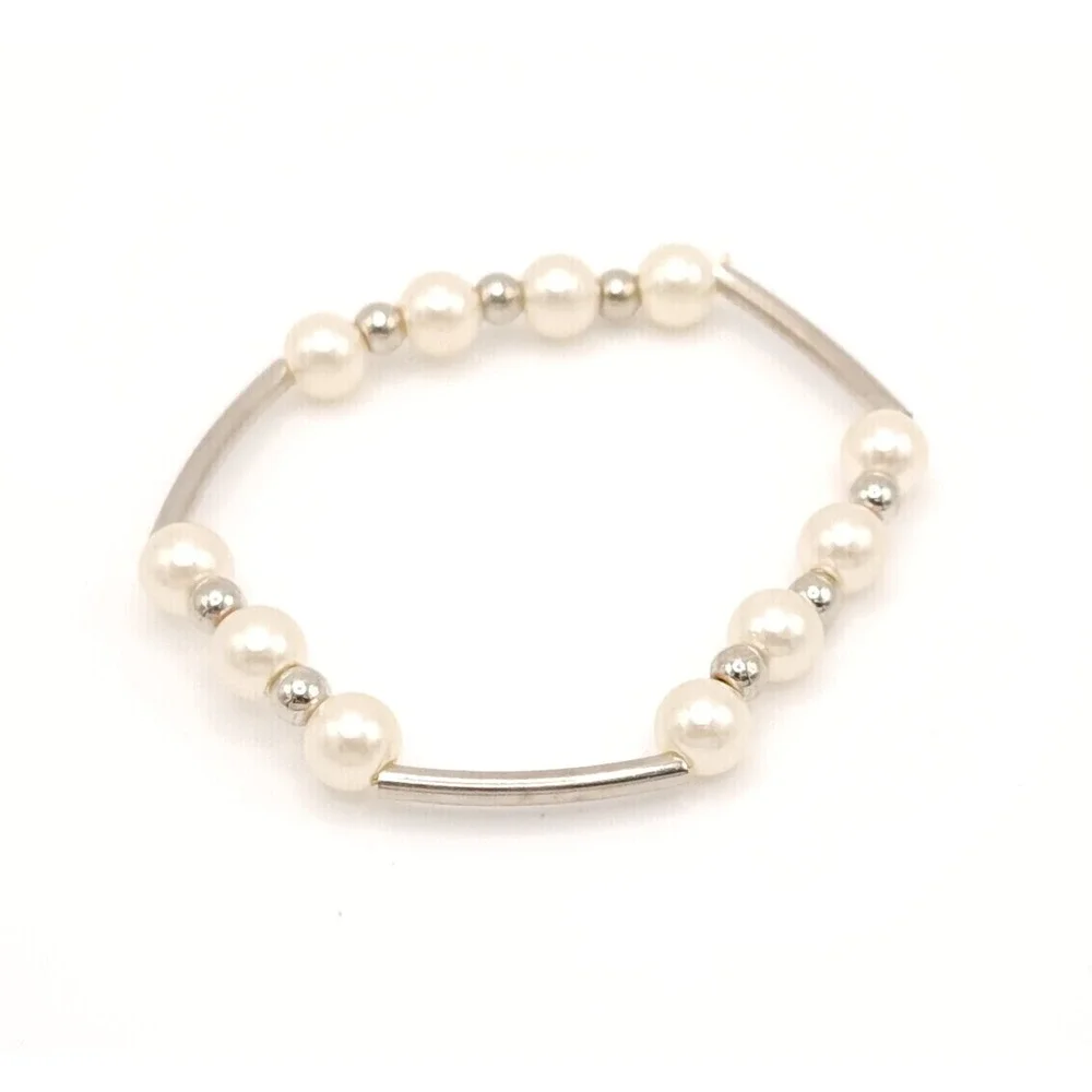Set of 4 Faux Pearl Stretch Bracelets White Beaded Stackable Jewelry - Picture 4 of 9